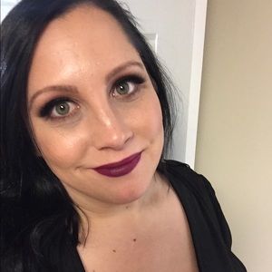 Meet your Posher, Angie